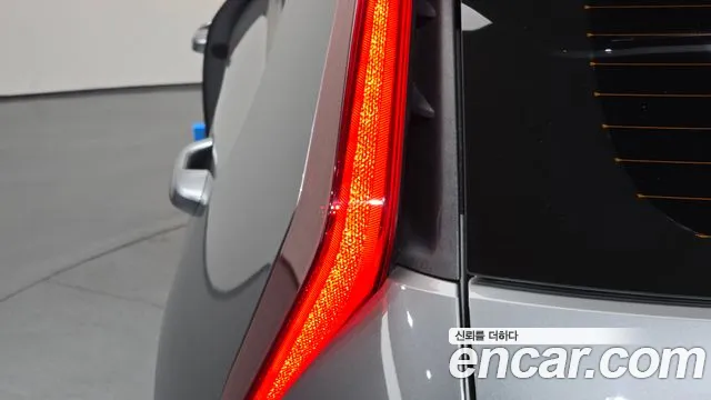Kia Niro Niro (New) — Фото автомобиля 8