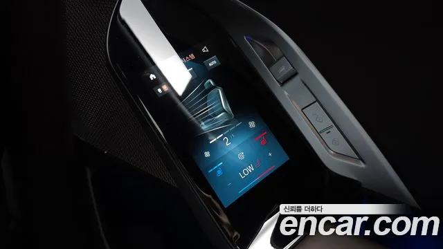 BMW 7-Series 7 серия (G70) 740i sDrive Design Pure Excellence — Фото автомобиля 15