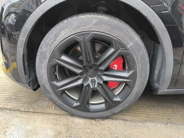 Tesla Model Y — Фото автомобиля 22