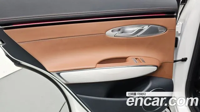 Genesis GV70 — Фото автомобиля 14