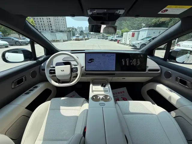 Li Auto i6 — Фото автомобиля 8