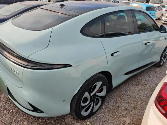 IM Motors LS6 — Фото автомобиля 3