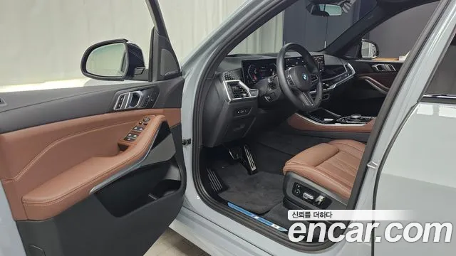BMW X5 xDrive 40i M Sport — Фото автомобиля 10
