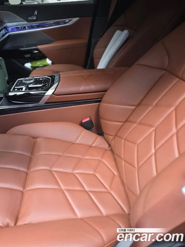 BMW 7 Series G70 — Фото автомобиля 6
