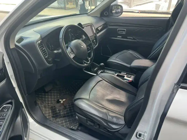 Mitsubishi Outlander — Фото автомобиля 8