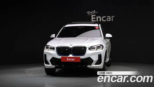 BMW iX3 G08 (2020–2024) — Фото автомобиля 3