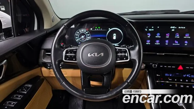 Kia Carnival Generation 4 — Фото автомобиля 13