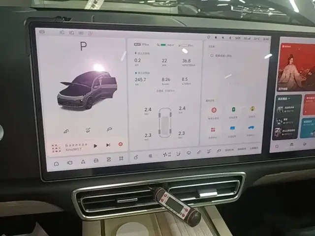 Li Auto L8 — Фото автомобиля 12
