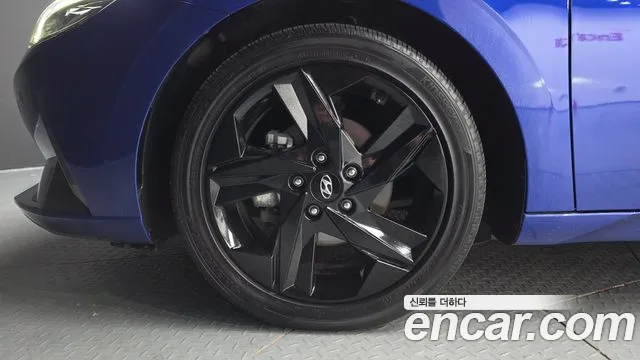 Hyundai Avante CN7 — Фото автомобиля 5
