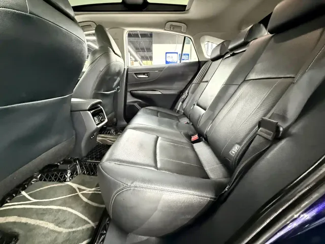 Toyota Harrier — Фото автомобиля 10