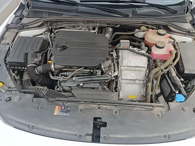 Roewe D7 — Фото автомобиля 19