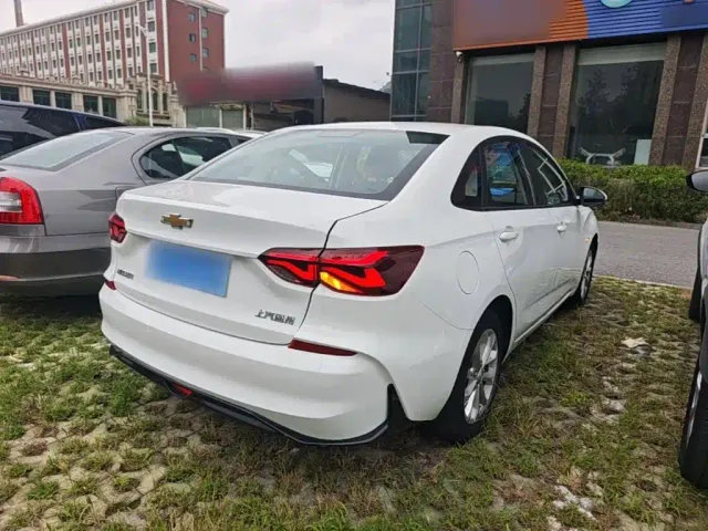 Chevrolet Monza — Фото автомобиля 6