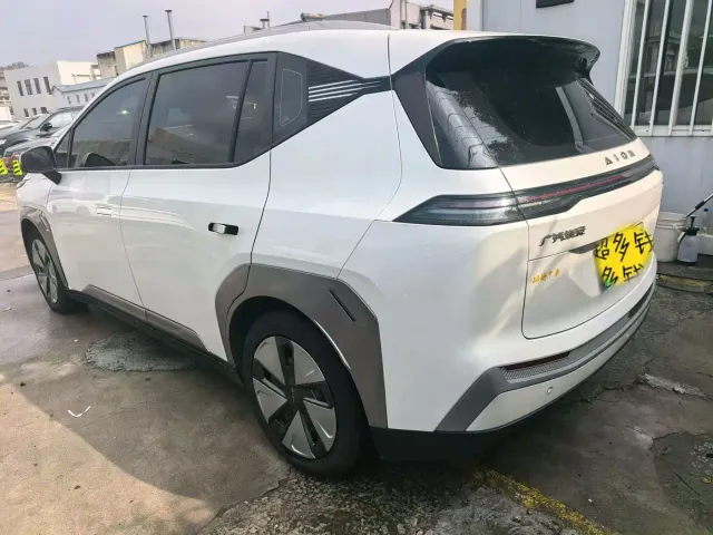 GAC Aion Y — Фото автомобиля 4