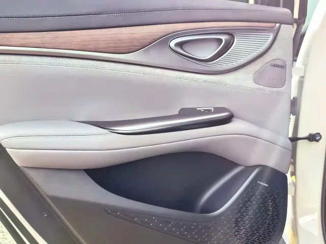 BYD Seal — Фото автомобиля 8