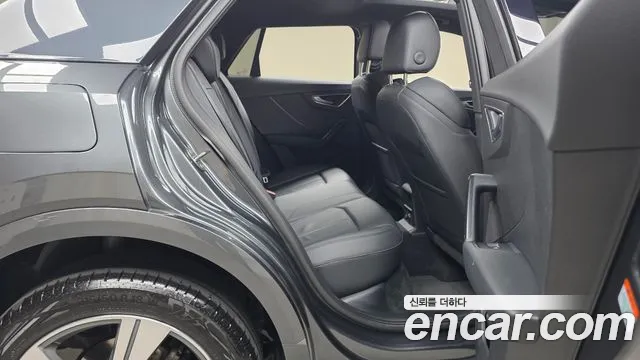 Audi Q2 35 TDI Premium — Фото автомобиля 10