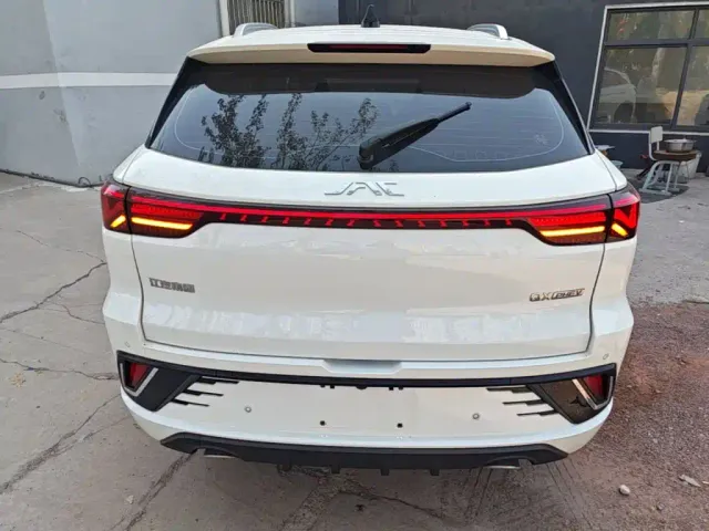 JAC Motors JAC QX PHEV — Фото автомобиля 5