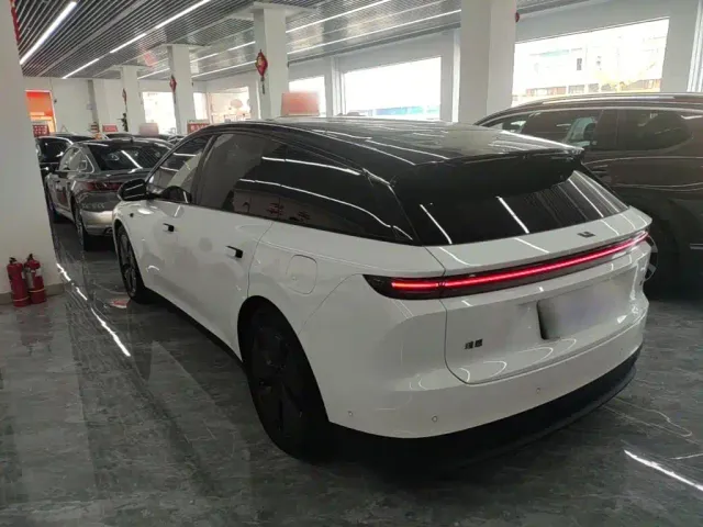 Li Auto i6 — Фото автомобиля 4