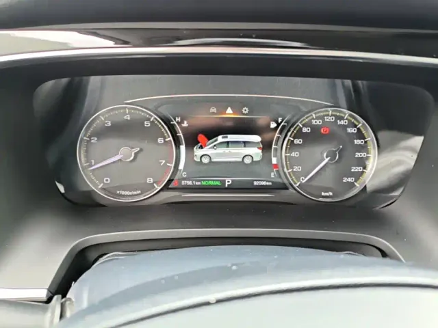 GAC Trumpchi M8 — Фото автомобиля 11