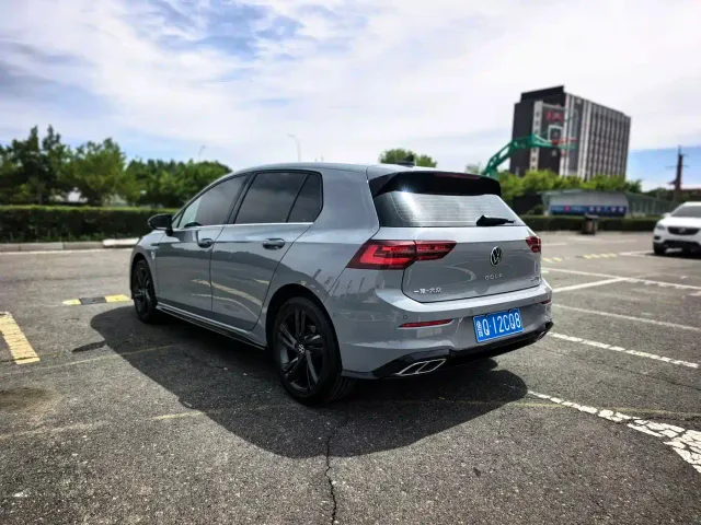 Volkswagen Golf 2023 Facelift 280TSI DSG R-Line Lite — Фото автомобиля 6
