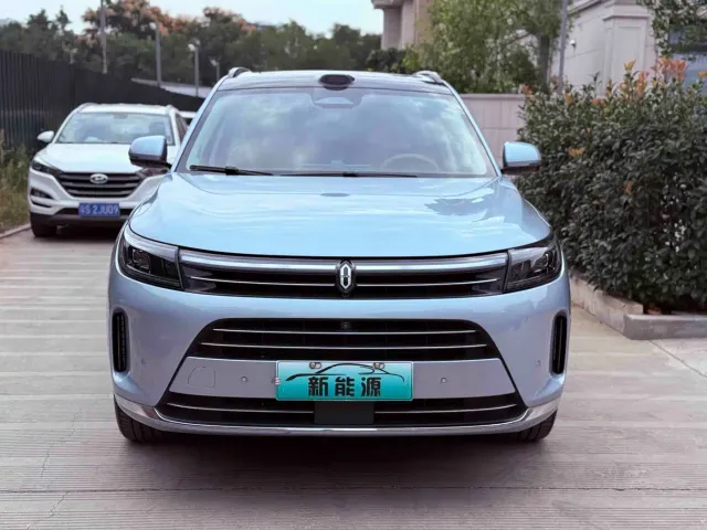Aito M7 — Фото автомобиля 2