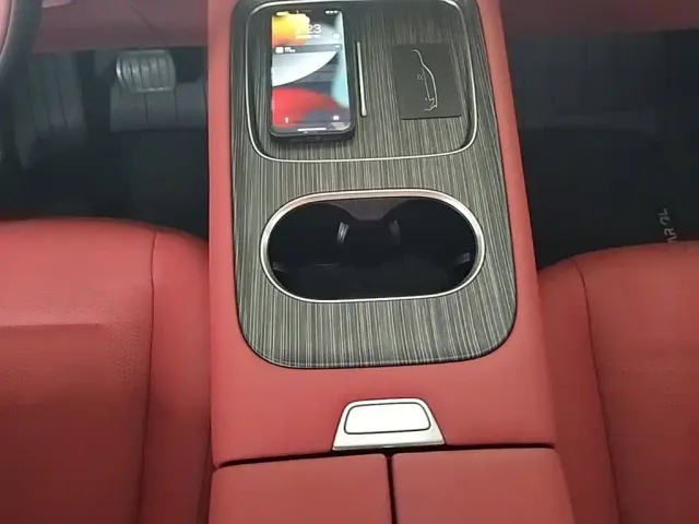Dongfeng Yipai eπ008 2024 210Max Range Extender 6-Seater — Фото автомобиля 13