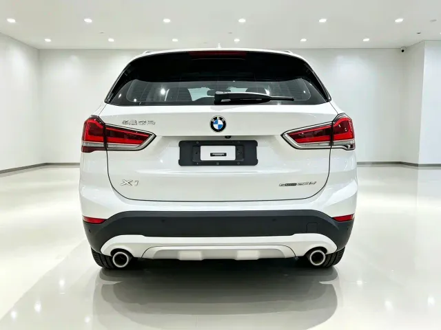 BMW BMW X1 2022 sDrive20Li Premium — Фото автомобиля 5