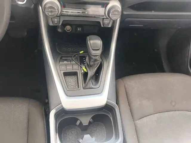 Toyota RAV4 — Фото автомобиля 13