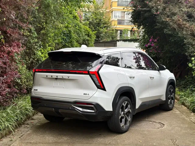 Geely Boyue L — Фото автомобиля 12