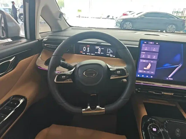 GAC Trumpchi E8 — Фото автомобиля 10