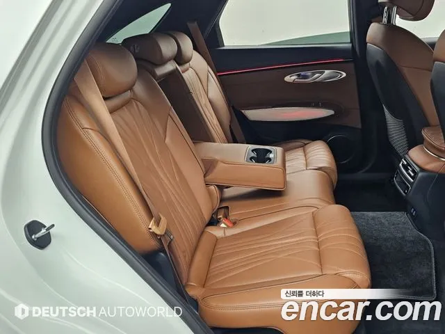 Genesis GV70 — Фото автомобиля 12