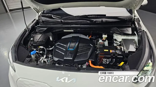Kia Niro — Фото автомобиля 9