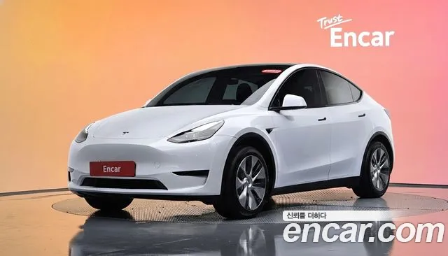 Фотография автомобиля — Tesla Model Y