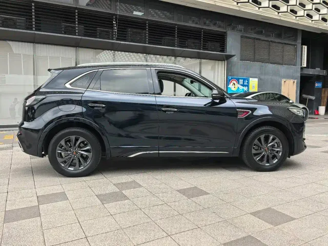 Hongqi HS5 — Фото автомобиля 4