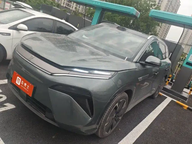 Фотография автомобиля — BYD Tang L