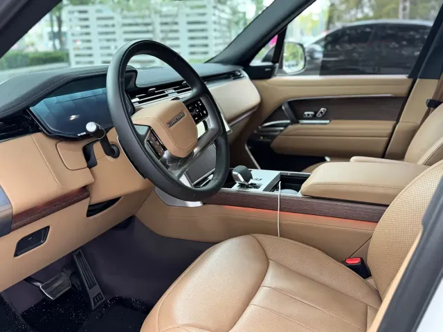 Land Rover Range Rover — Фото автомобиля 2
