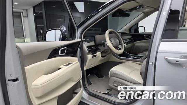 Kia Carnival Generation 4 — Фото автомобиля 15