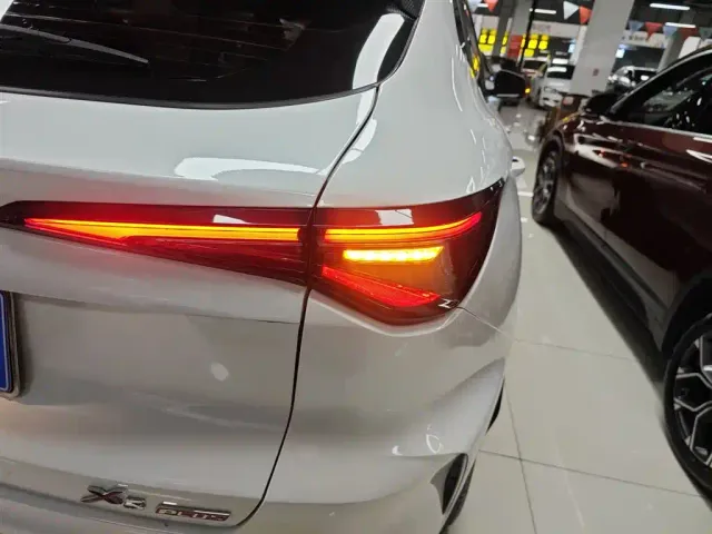 Changan X5 Plus — Фото автомобиля 7