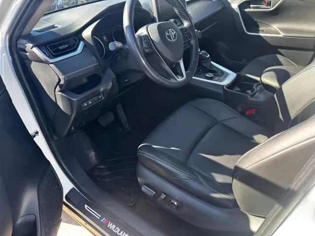 Toyota Wildlander — Фото автомобиля 12