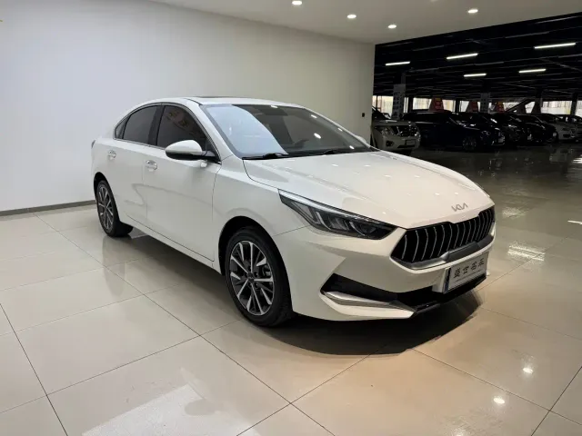 Kia K3 — Фото автомобиля 3