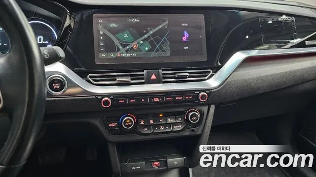 Kia Niro — Фото автомобиля 14
