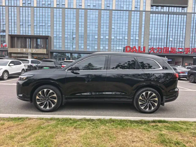 Aito M7 — Фото автомобиля 4