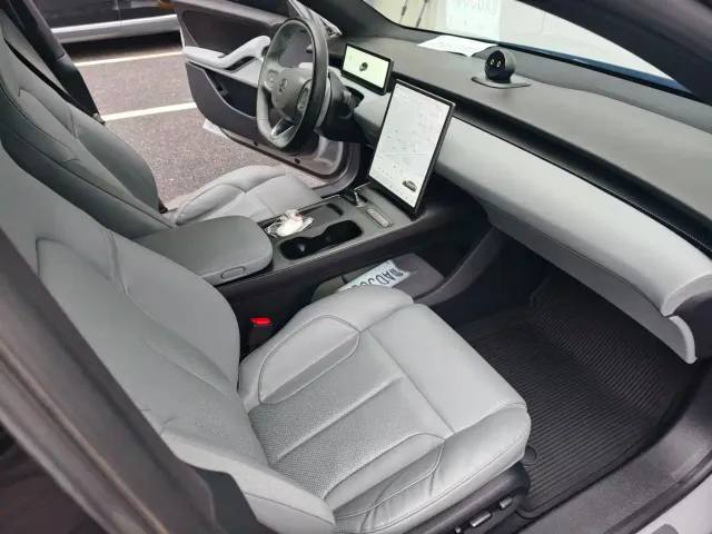 NIO NIO ET5 2022 75kWh — Фото автомобиля 9