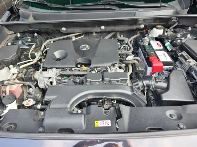 Toyota RAV4 — Фото автомобиля 10