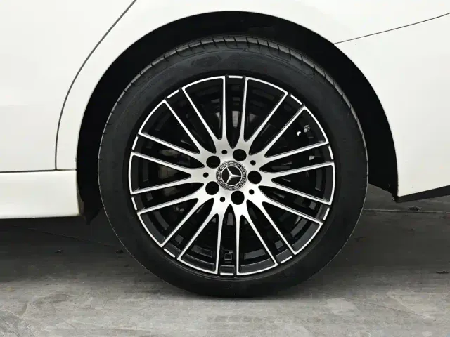 Mercedes-Benz C-Class — Фото автомобиля 9
