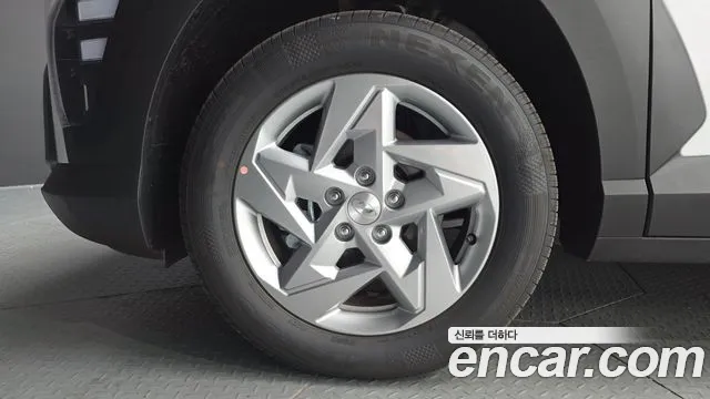Hyundai Kona SX2 — Фото автомобиля 5