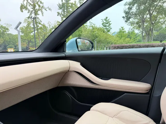 NIO NIO ET5 2022 75kWh — Фото автомобиля 16