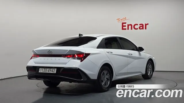 Hyundai Avante CN7 — Фото автомобиля 2