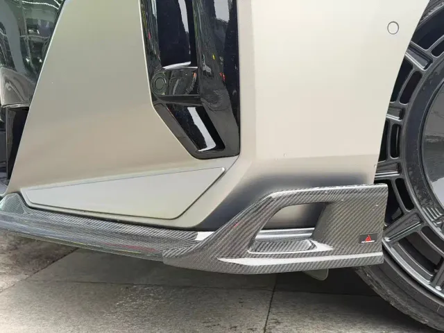 BMW i7 — Фото автомобиля 8
