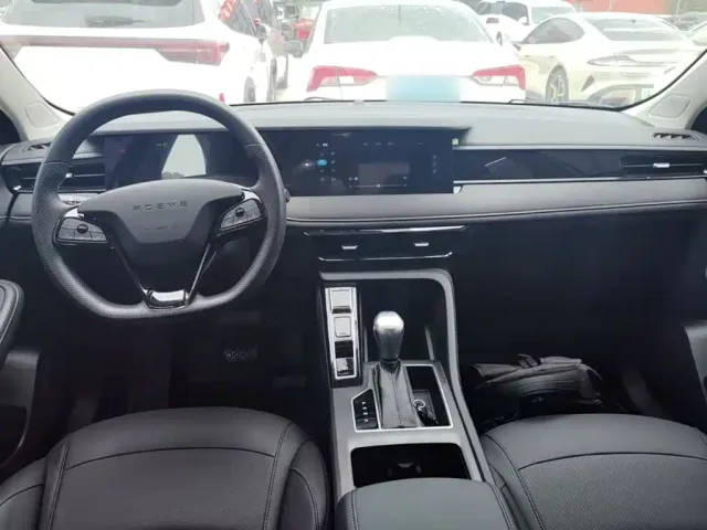 Roewe i5 — Фото автомобиля 5