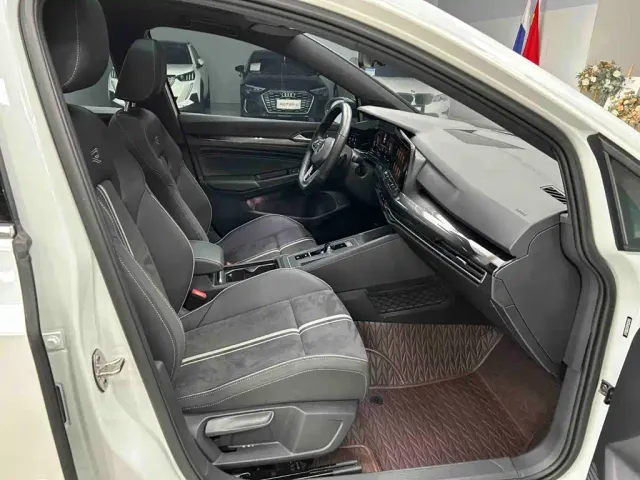 Volkswagen Golf — Фото автомобиля 19